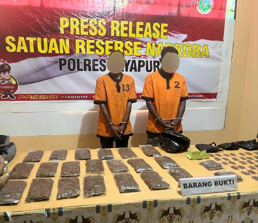 Tersangka setelah diamankan polisi