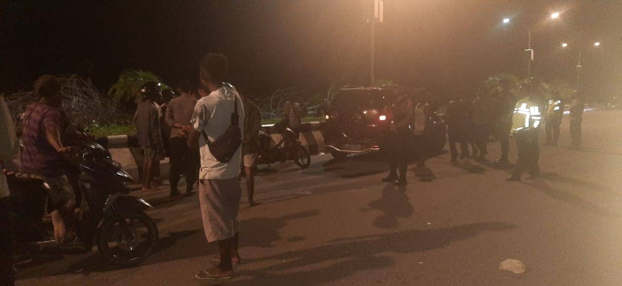 Ilustrasi berita Mimika: Petugas Gabungan Bubarkan Pemabuk dan Balap Liar di Jalan Masuk Area Bandara Moses Kilangin