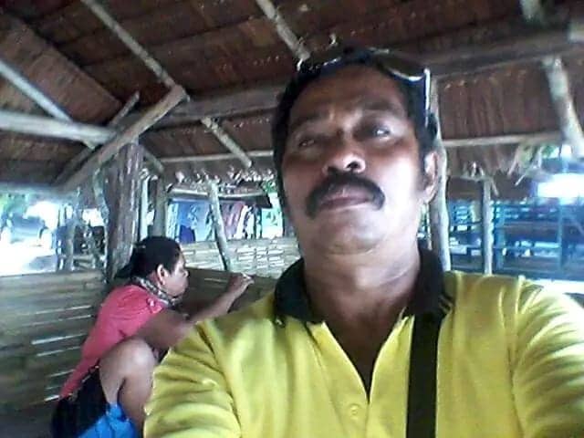 Ilustrasi berita Mimika: Bonevasius Nong, Guru Perintis dari NTT di Tanah Mimika Wee: Ikut Mengajar Pendidikan Agama Katolik Saat SMPN 2 Masih SMP Persiapan (1)
