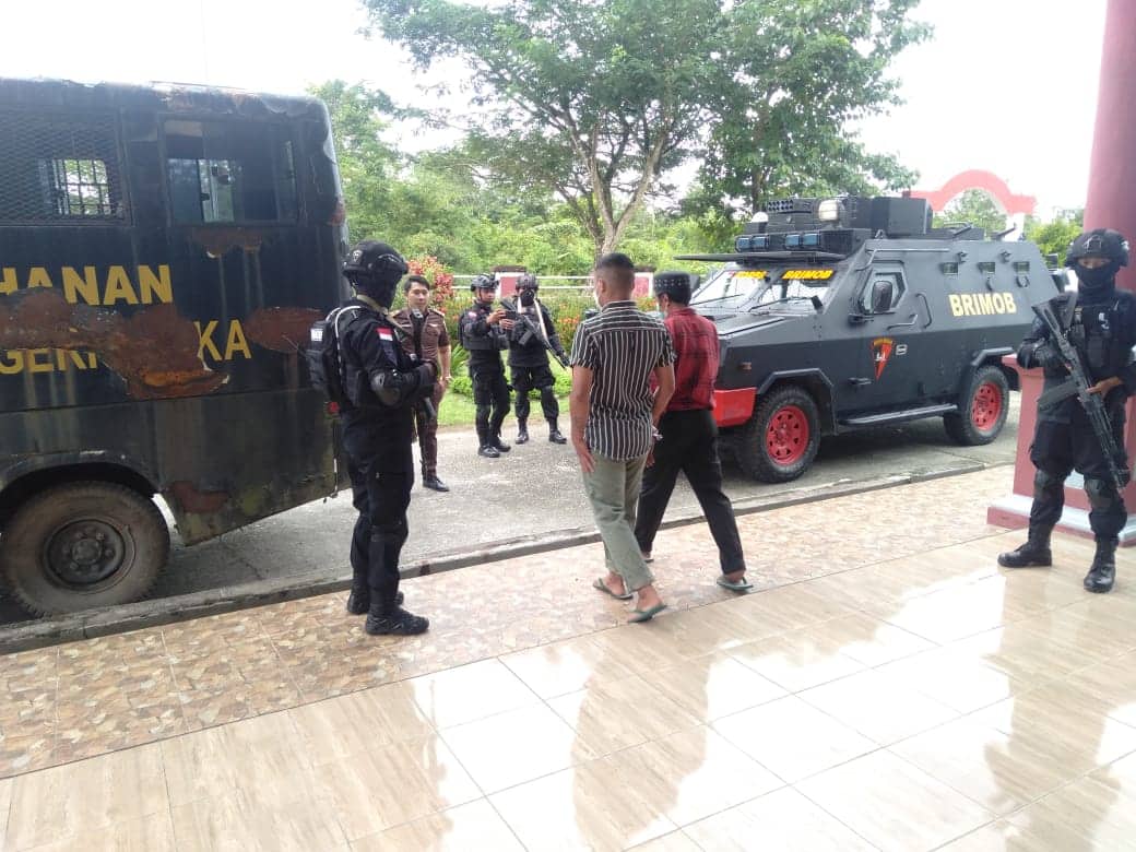 Ilustrasi berita Mimika: 2 Tahun Online, Kemarin Sidang Perdana Tatap Muka di PN Timika Pasca Pandemi, Tahanan Dikawal Anggota Brimob