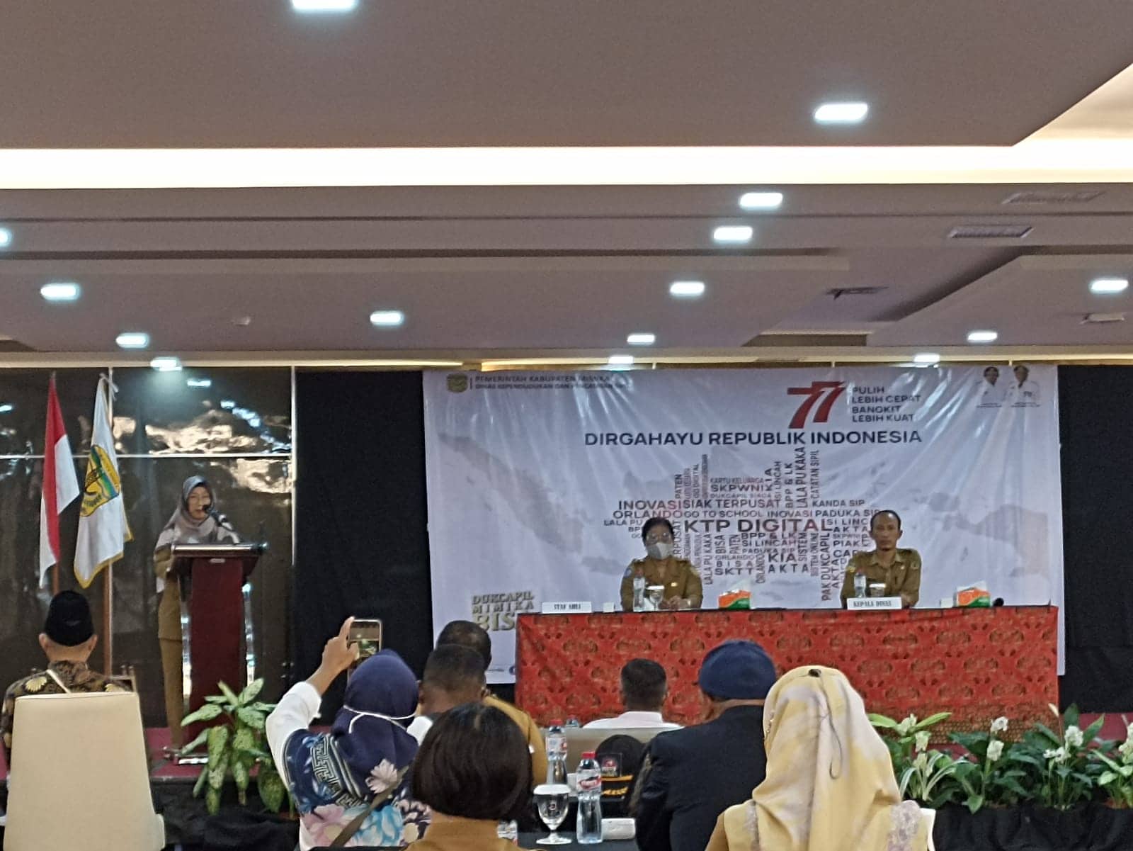 Ilustrasi berita Mimika: Uji Coba KTP Digital Resmi Dibuka, Pemerintah Daerah Apresiasi Inovasi Disdukcapil Mimika