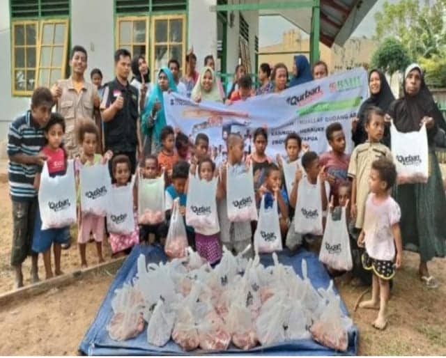 Ilustrasi berita Papua: Ekspedisi Qurban Tanpa Batas BMH Tembus 5 Wilayah di Papua, Bagikan 1.000 Paket Daging