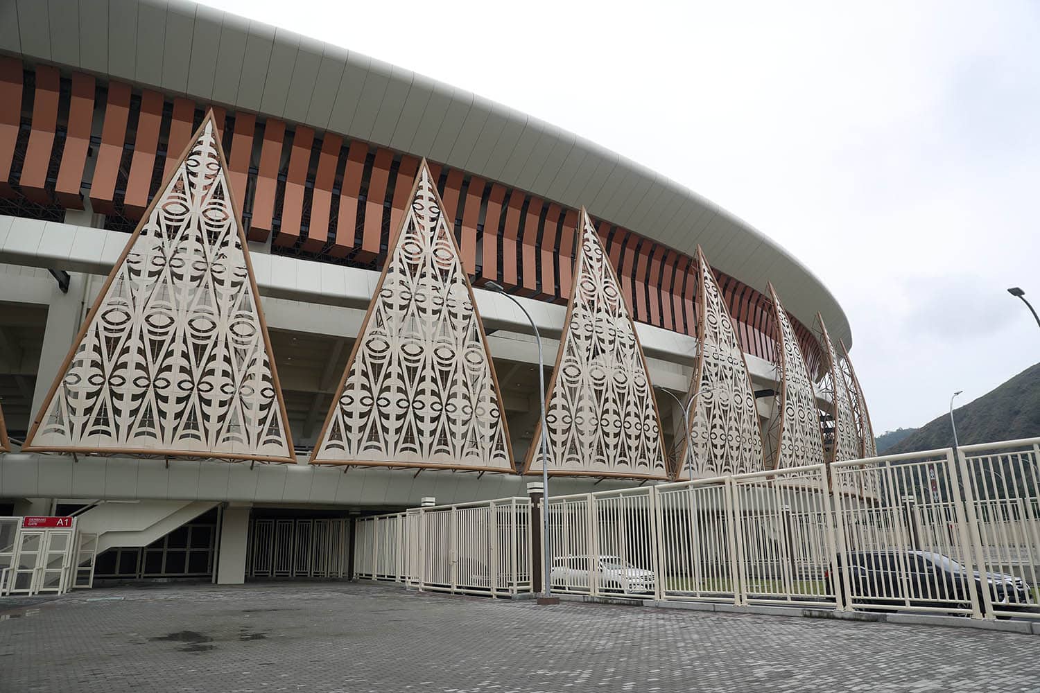 Ilustrasi berita Papua: Gubernur Izinkan Stadion Lukas Enembe Jadi Home Base Persipura, Venue Menembak Jadi Wisma Pemain