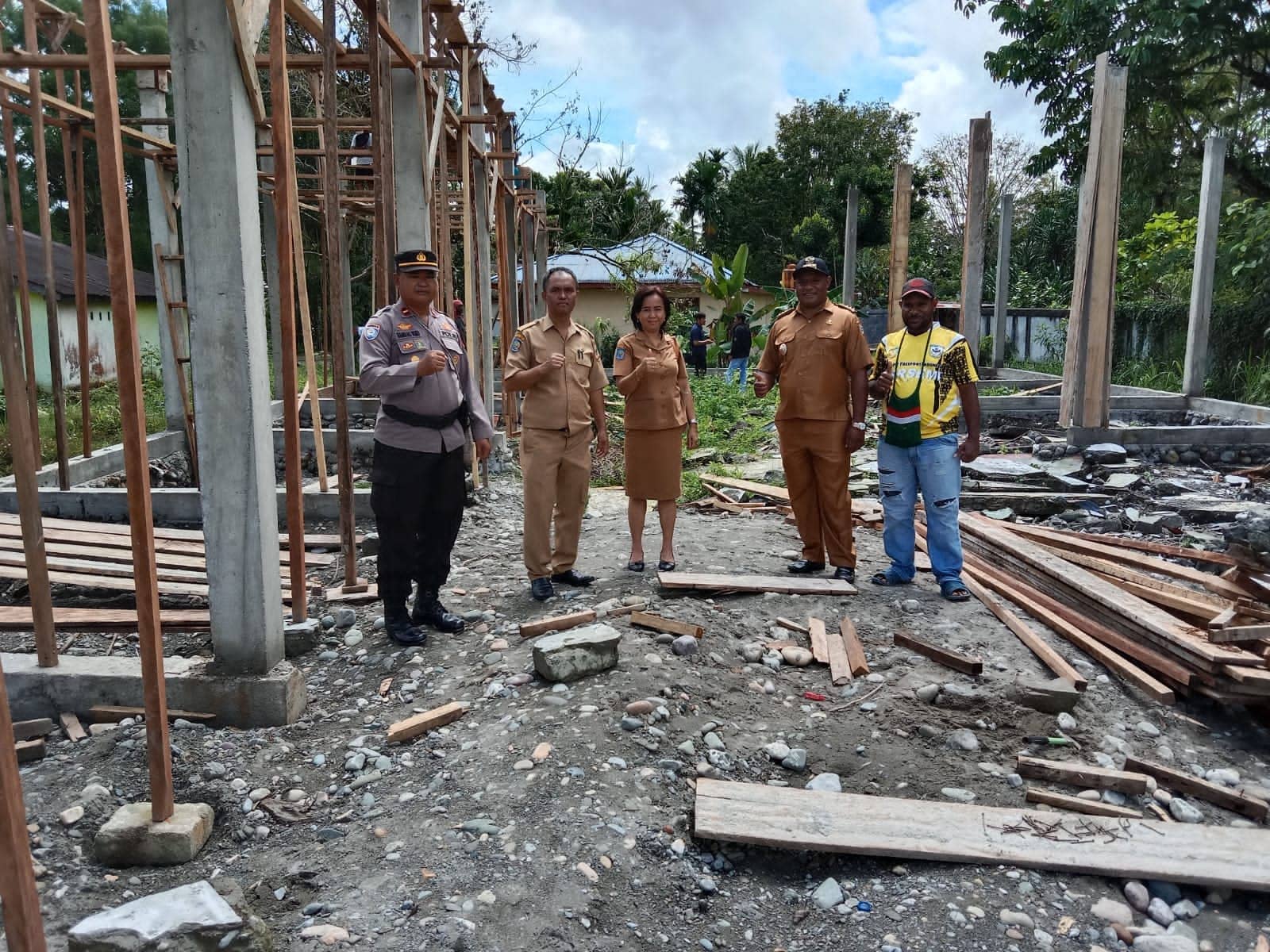 Pembangunan pasar mama-mama di Kwamki Narama.