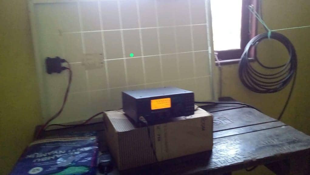 Ilustrasi berita Mimika: Sinyal HP Susah, Kampung Bulumen Jita Berhasil Operasikan Radio SSB Hasil Belanja Anggaran Dana Desa