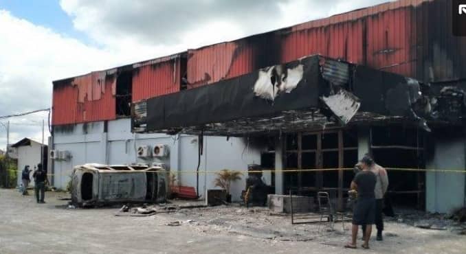 Ilustrasi berita Papua: Tewaskan 17 Orang, Noval Bugis Otak Kerusuhan Diskotek Double O Sorong Ditangkap di Bintuni