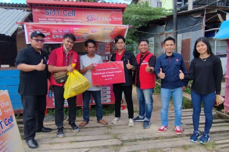 Ilustrasi berita Papua: Korban Banjir Sorong Dapat Fasilitas Telepon-Internet Gratis Telkomsel