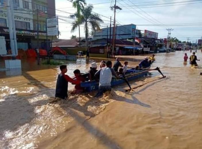 Ilustrasi berita Papua: Longsor dan Hujan Disertai Petir di Kota Sorong Tewaskan 3 Warga Serta 2.000 Jiwa Mengungsi