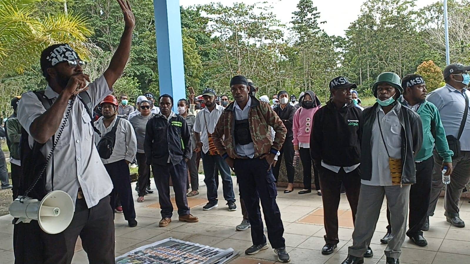 Ilustrasi berita Mimika: Nasib Tidak Jelas, Aliansi Honorer Geruduk Kantor BKPSDM Mimika, Minta Jelaskan Oknum yang Catut Nama Amungme-Kamoro