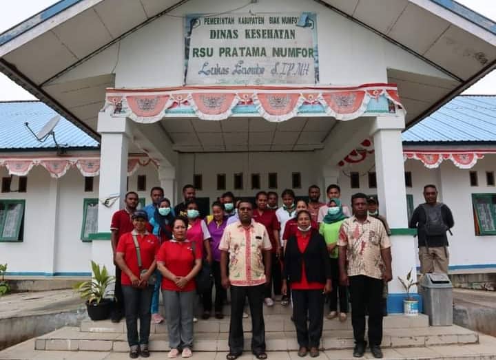Ilustrasi berita Papua: Motivasi Petugas Puskesmas dan Guru di Pulau Numfor, Pemkab Biak Janjikan Bantuan Bus Sekolah dan Ambulans