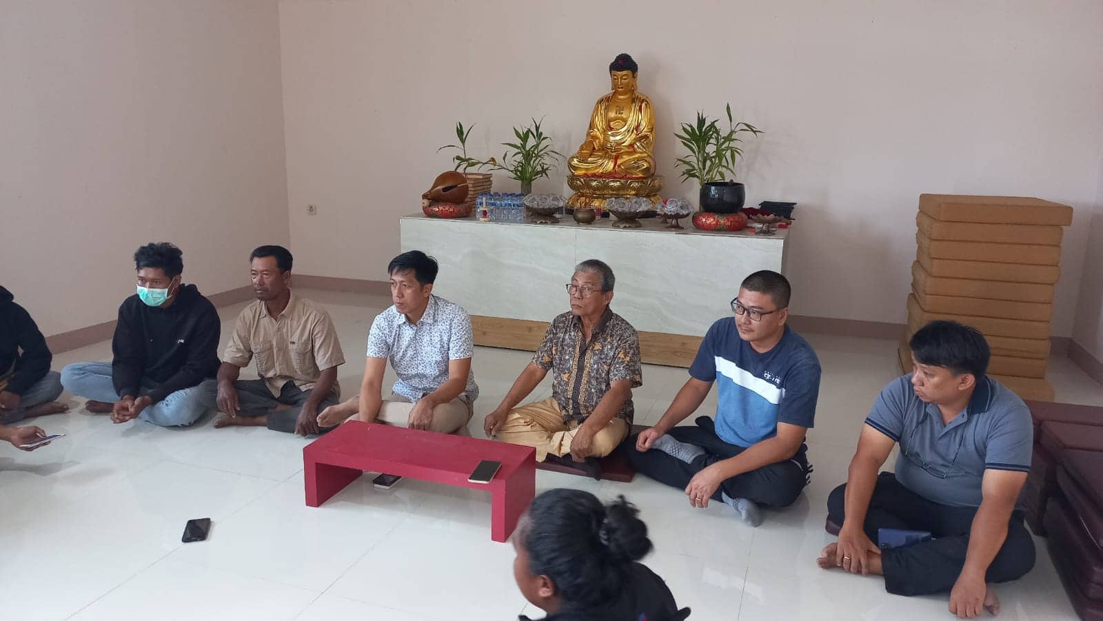 Ilustrasi berita Mimika: Pemasang Papan Nama Kandang Babi di Proyek Vihara SP 6 Timika Akhirnya Minta Maaf, Pengerjaan Dihentikan Sementara