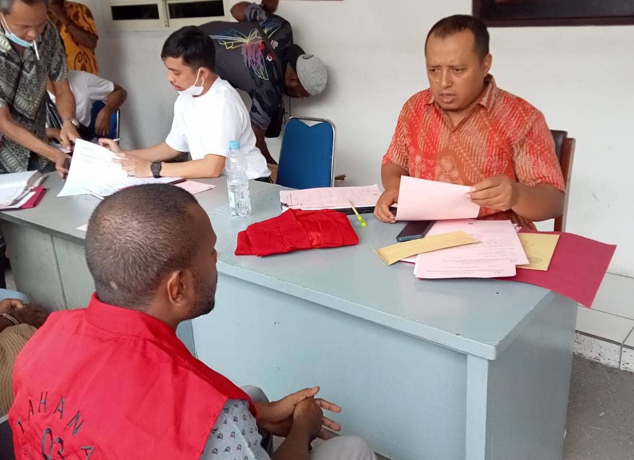 Ilustrasi berita Papua: Gara-gara "Mawar" Seorang Pemuda Terancam Hukuman Penjara 9 Tahun