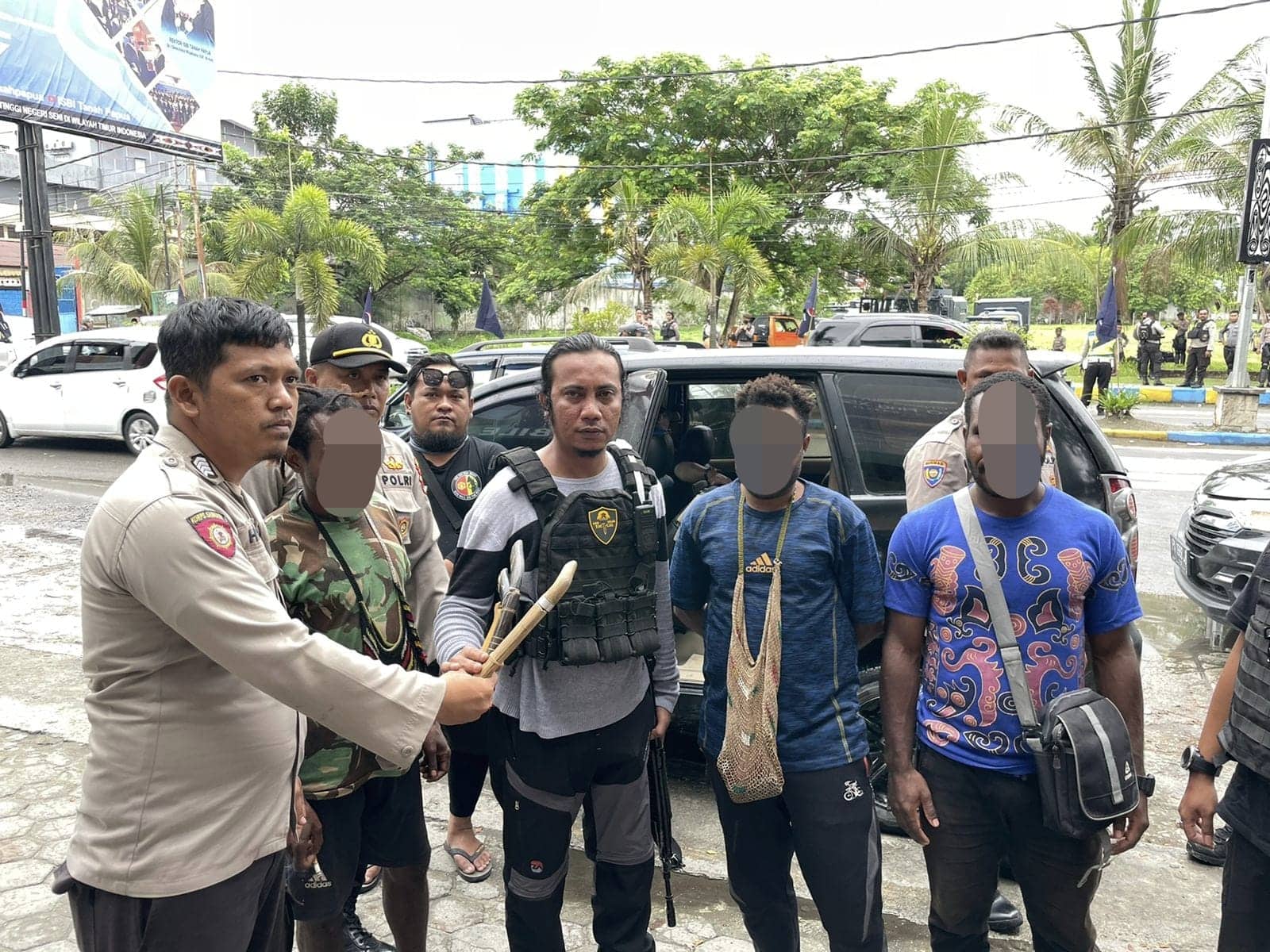 Ilustrasi berita Papua: 9 Massa Pendemo Simpatisan Gubernur Papua Lukas Enembe Diamankan Polres Jayapura