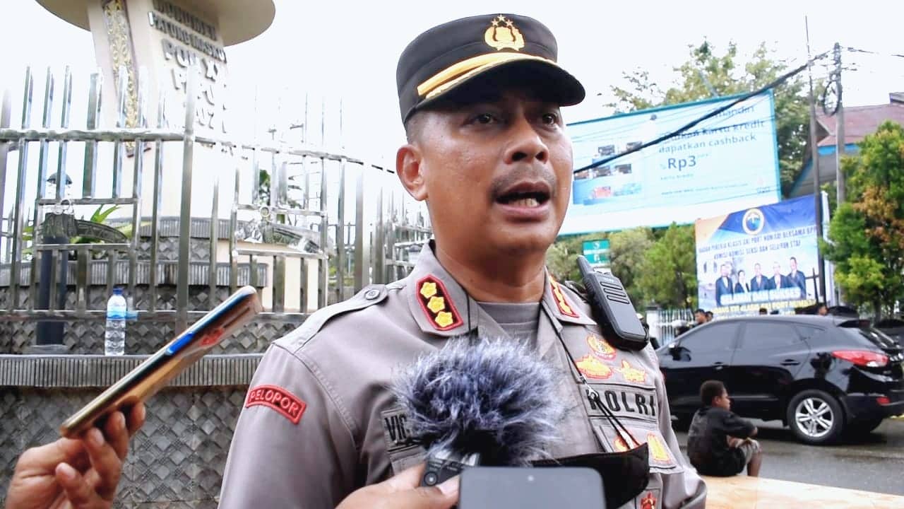 Ilustrasi berita Papua: Polisi Minta Massa yang Jaga Kediaman Gubernur Papua Bubarkan Diri