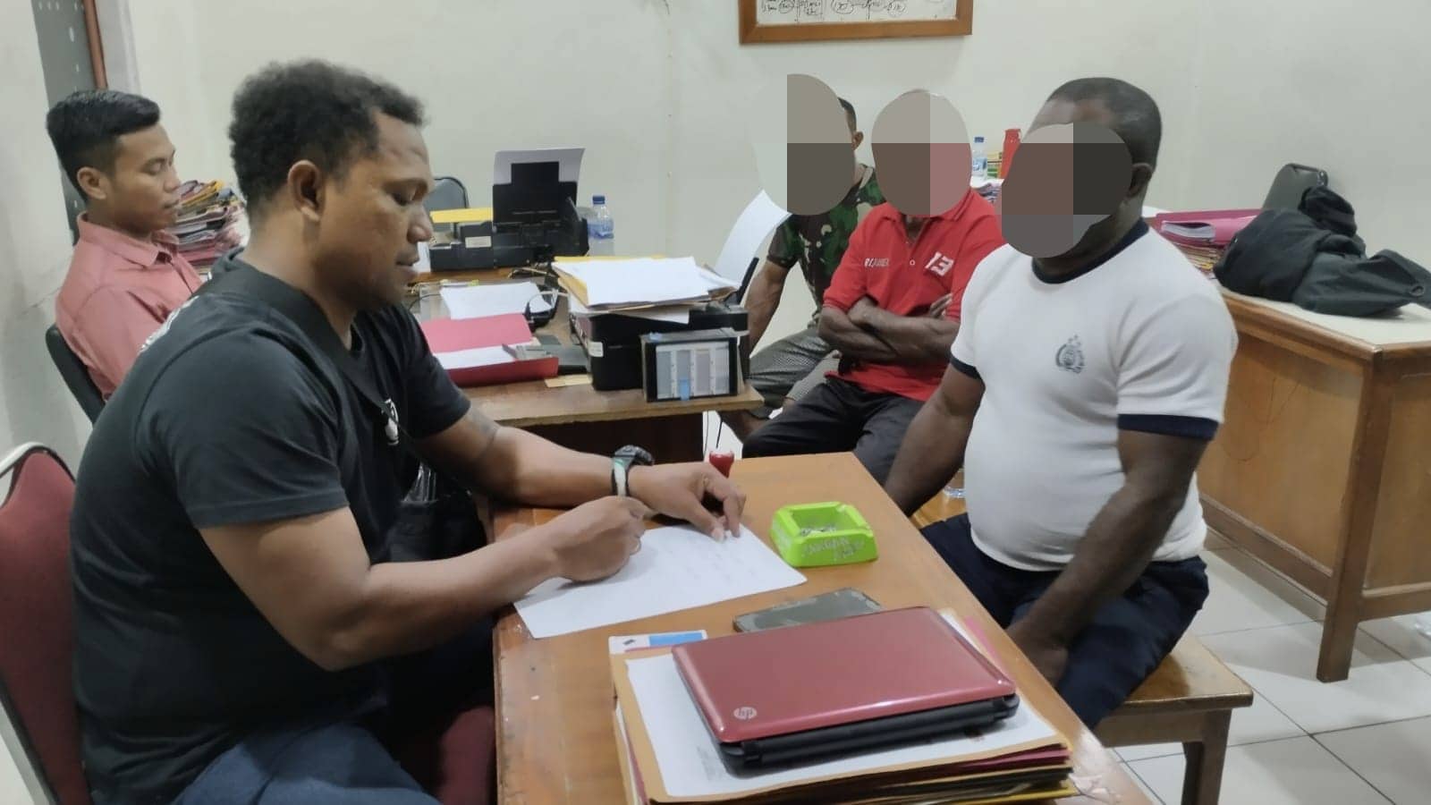 Ilustrasi berita Papua: Tiga Pelaku Makar Ditangkap di Jayapura, Ternyata Punya Jabatan Penting, Satunya Penasihat Presiden