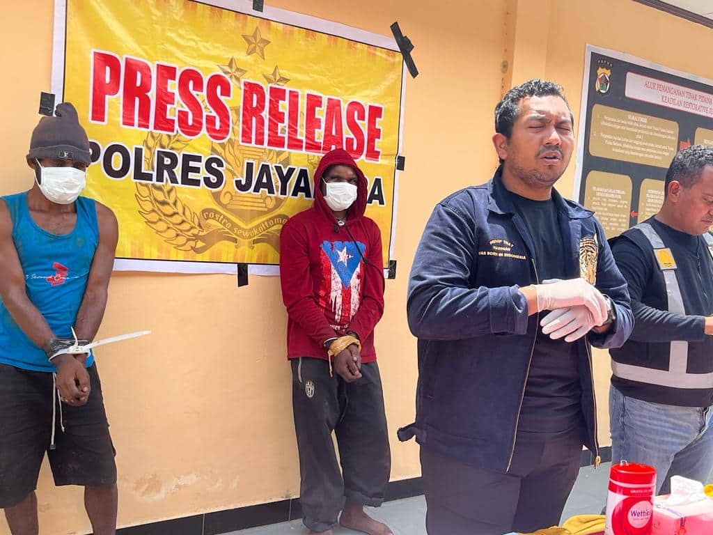 Ilustrasi berita Papua: Pemilik Kios Dibunuh Gara-gara Tolak Beri Rokok Gratis, Buron Satu Hari, Pelaku Dibekuk di Sentani