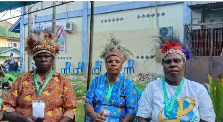 Ilustrasi berita Papua: Perempuan Adat Suku Kamoro Suarakan Hak Kursi di DPRD dalam KMAN VI