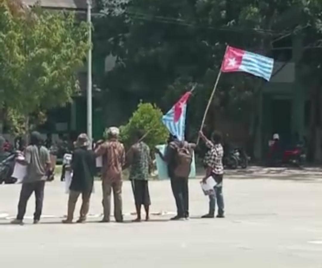 Ilustrasi berita Papua: Kibarkan Bendera Bintang Kejora di Kampus USTJ Jayapura, Polisi Amankan 13 Mahasiswa