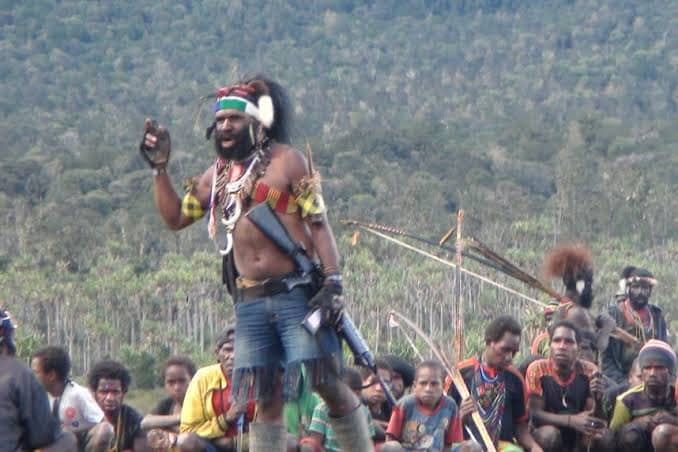 Ilustrasi berita Papua: Breakingnews, Amankan Gereja, Anggota TNI Ditembak KKB di Ilaga Puncak, Korban Dievakuasi ke RSUD Mimika