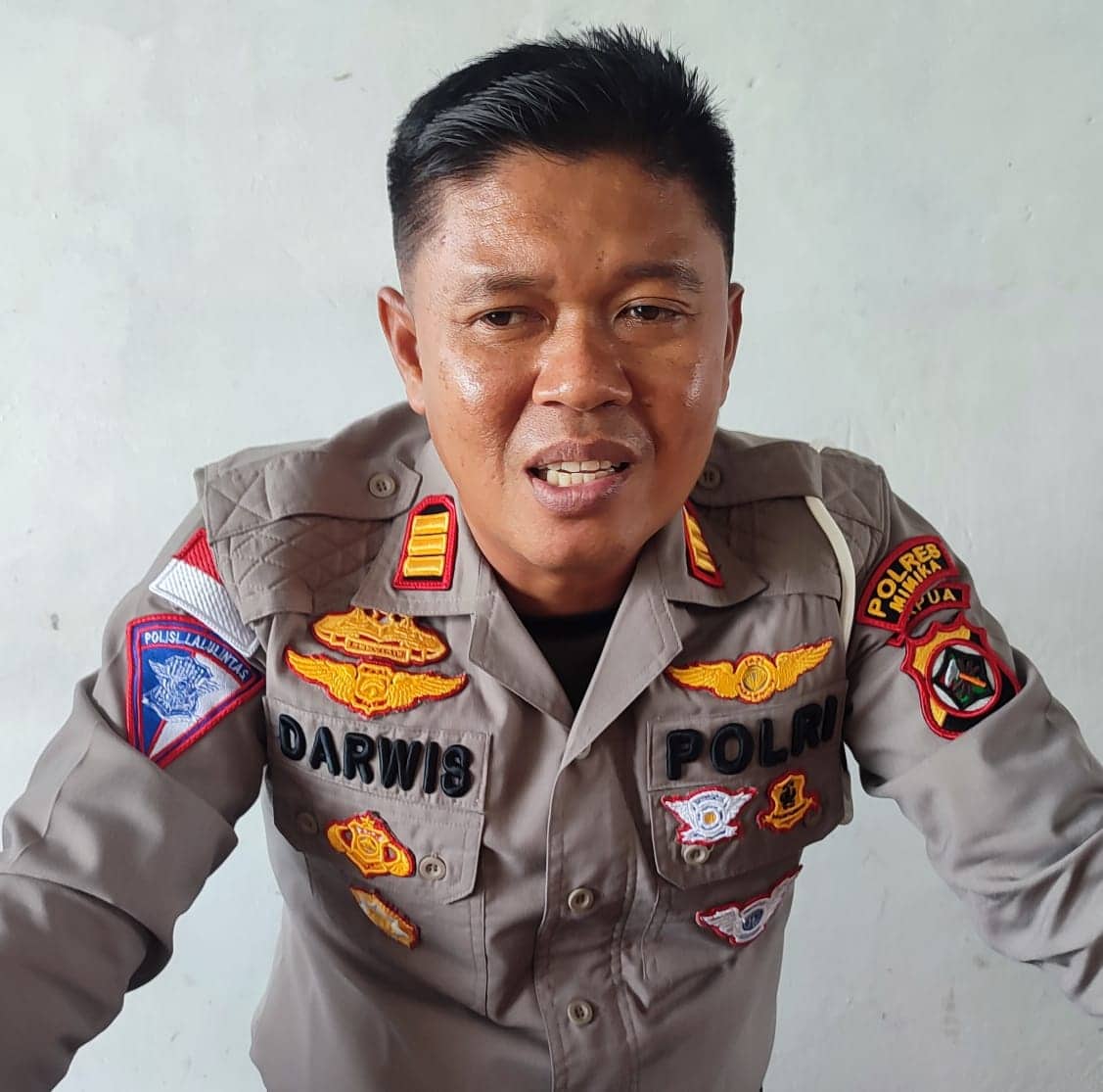Ilustrasi berita Mimika: Malu Gunakan Kendaraan Dinas, Banyak Pejabat dan ASN Pemda Mimika Rubah Mobil Plat Merah ke Hitam