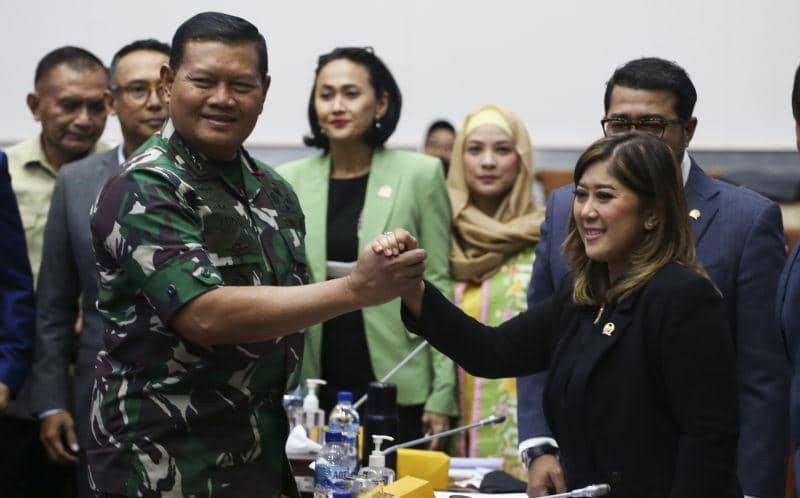 Ilustrasi berita Mimika: Komisi I Minta Laksamana Yudo Komit Tuntaskan Kasus Pidana Pembantaian 4 Warga Sipil oleh Oknum TNI di Timika