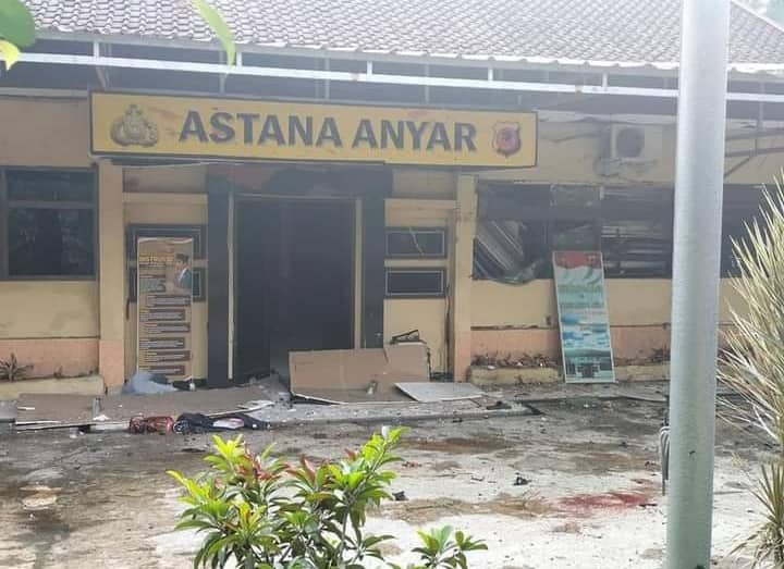 Ilustrasi berita Nasional: Bom Bunuh Diri di Polsek Astana Anyar Bandung, Satu Orang Tewas Bersimbah Darah