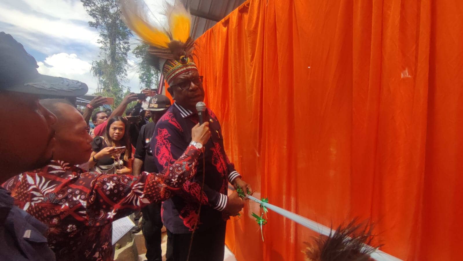 Ilustrasi berita Mimika: Plt. Bupati Mimika Resmikan Wisata Rohani Goa Maria yang Diinisiasi Kampung Nawaripi