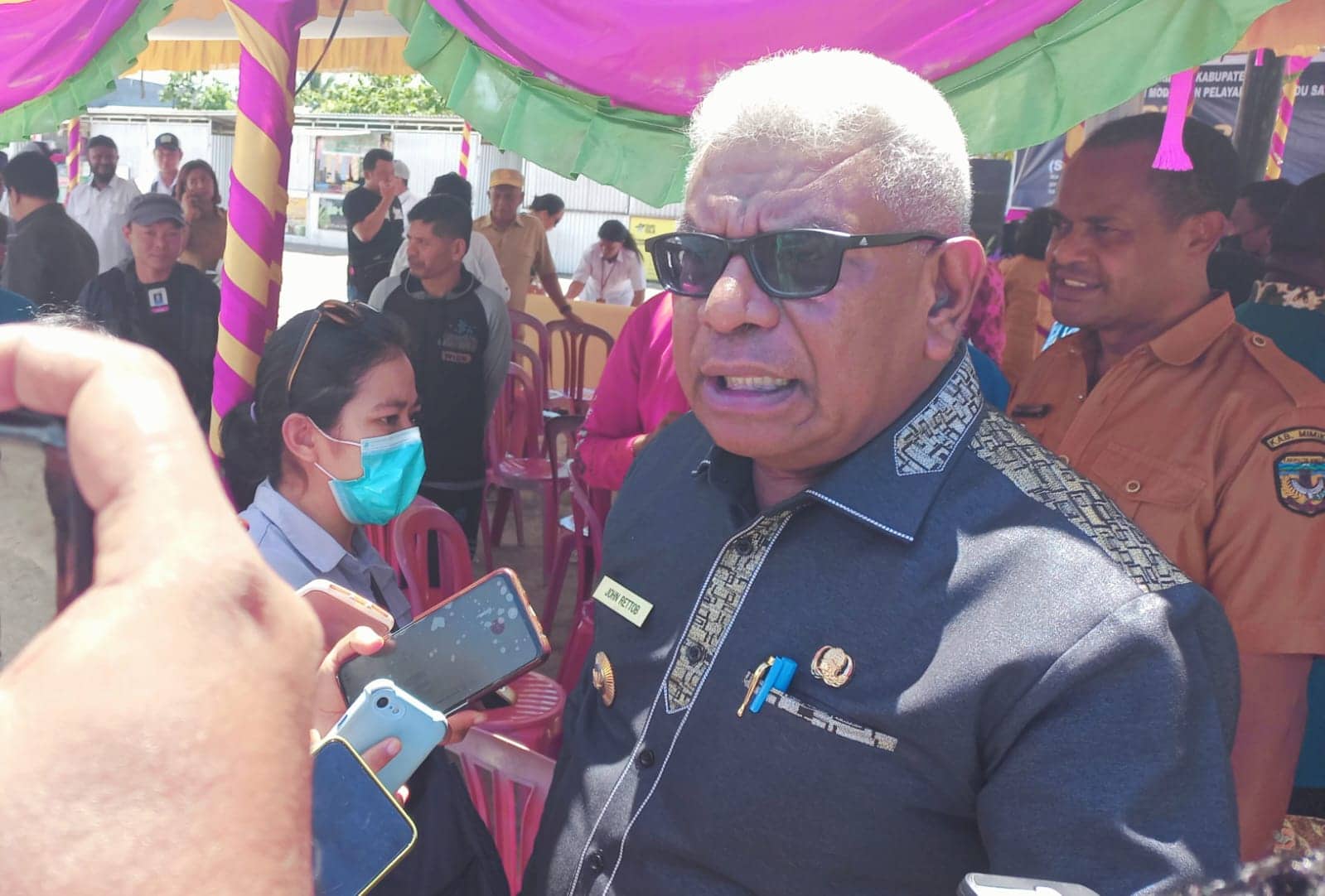 Ilustrasi berita Mimika: Kontrak Semua Honorer Mimika Berakhir, Plt Bupati : Januari 2023 Semua Tetap Masuk Kerja Seperti Biasa