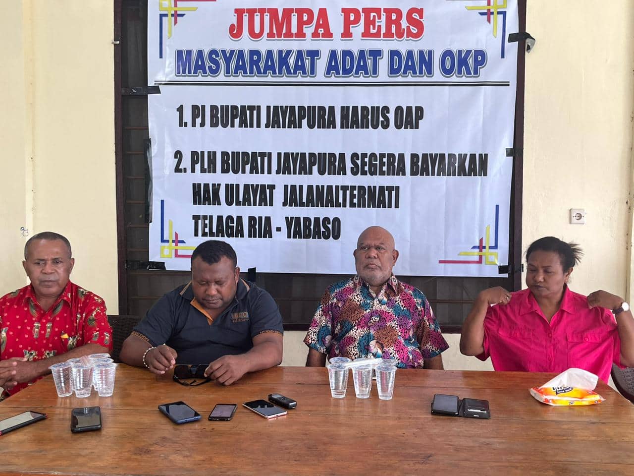 Ilustrasi berita Papua: Yang Lain Dicoret, Ondofolo Ifale Minta Mendagri Tetapkan Orang Asli Papua Jadi Pj Bupati Jayapura