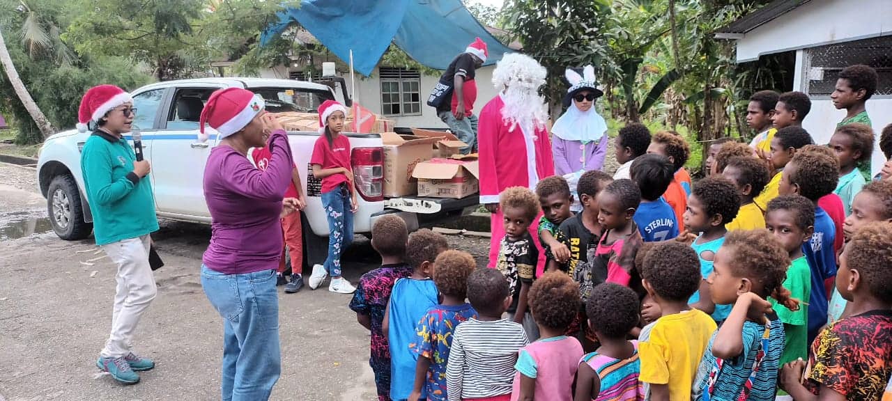 Ilustrasi berita Mimika: PTFI dan Mitra Rayakan Natal Bersama 2.000 Anak 8 Kampung Pesisir, Kadistrik MTJ Jadi Santa Claus