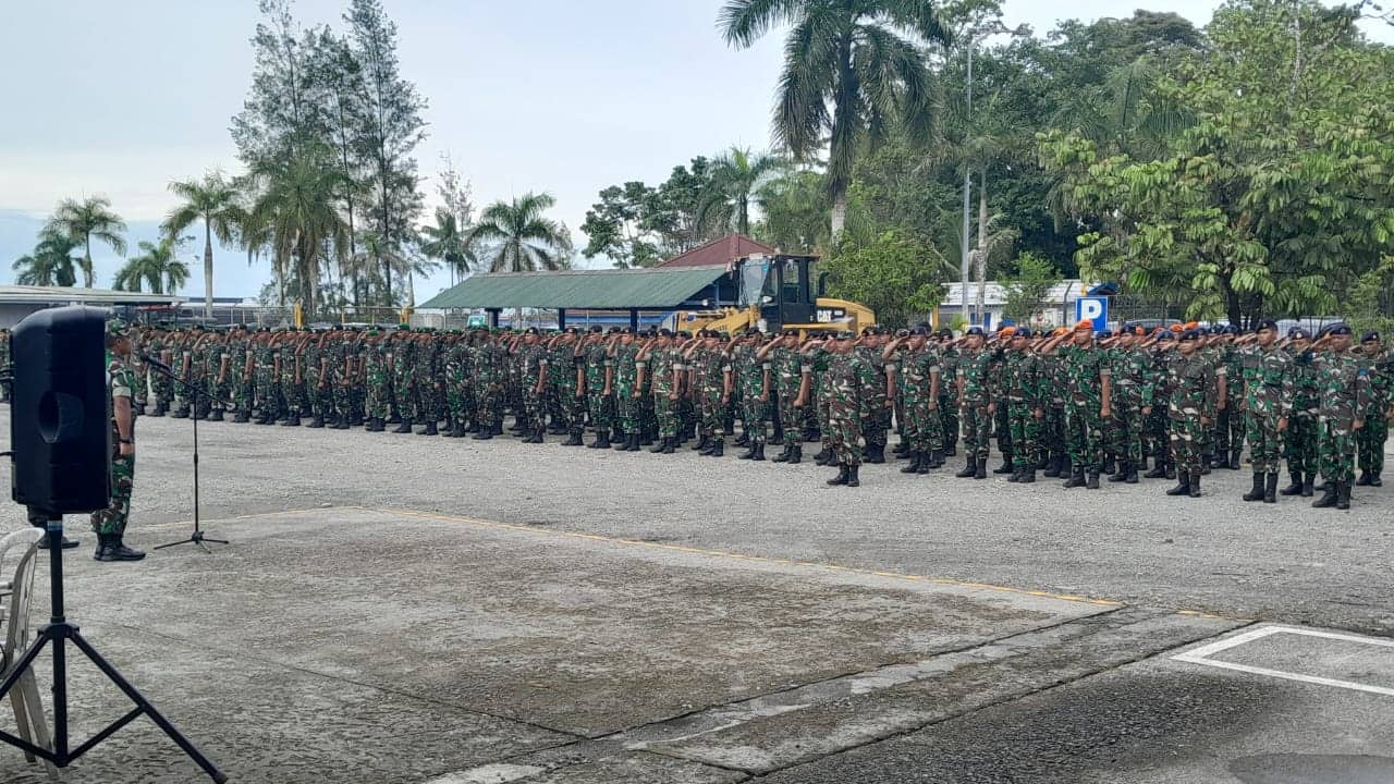 Ilustrasi berita Mimika: Panglima TNI dan Kapolri ke Timika Hari Senin Ini, Aparat Gabungan Gelar Apel Pasukan di Hanggar AVCO