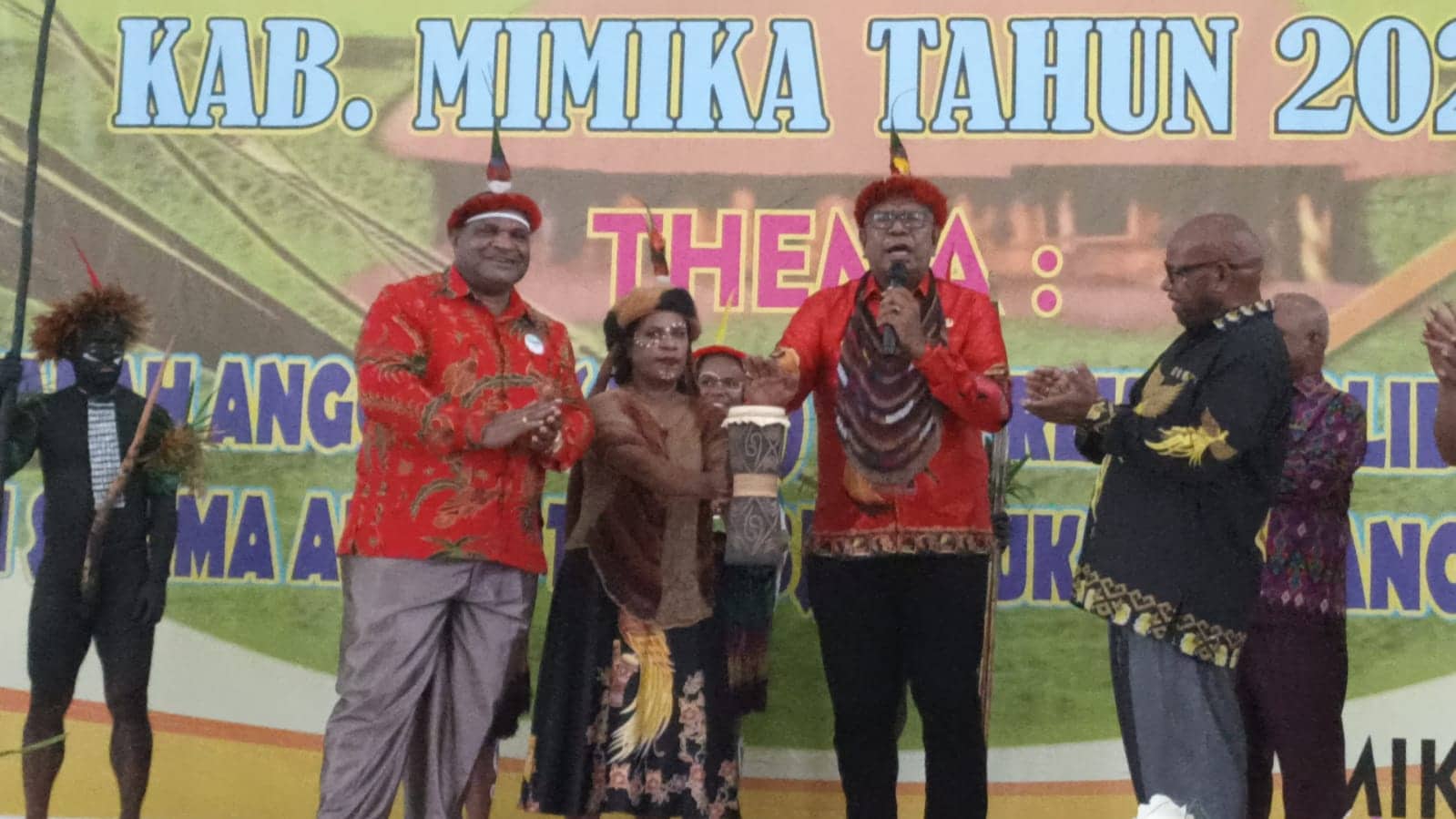 Ilustrasi berita Mimika: KKBJ Gelar MUA ke II Tahun 2023, Martinus Walilo Apresiasi Plt. Bupati Mimika Sebagai Pemimpin yang Punya Hati