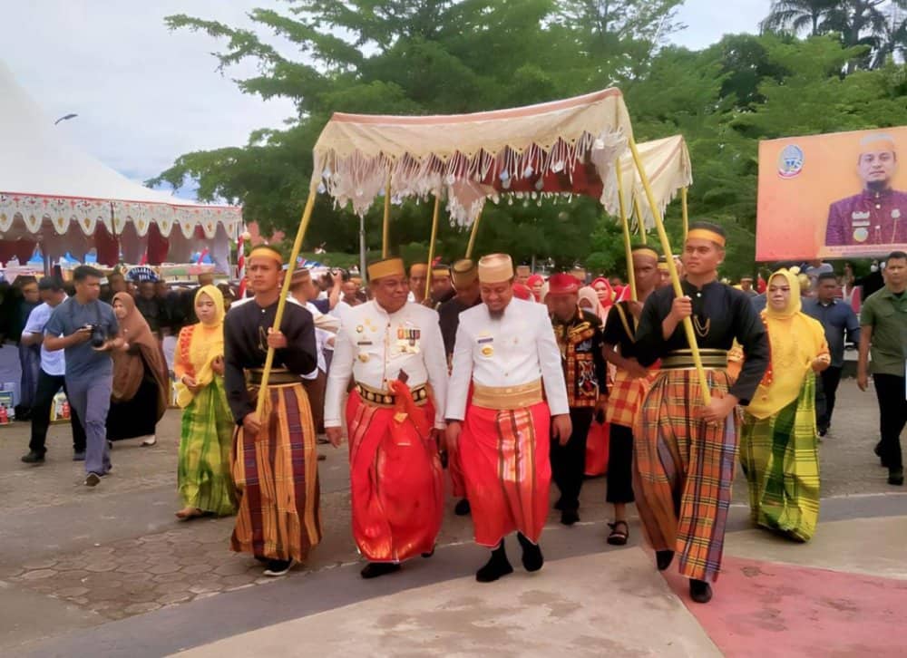 Ilustrasi berita Nasional: Arung Palakka Hingga 693 Tahun Kabupaten Bone, Perayaan Meriah di Akhir Masa Jabatan Bupati Andi Padjalangi