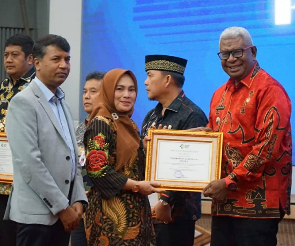Ilustrasi berita Mimika: Pelaksana Tugas Bupati Mimika John Rettob Segera Terbitkan Regulasi Usai Terima Penghargaan Kemenkes RI