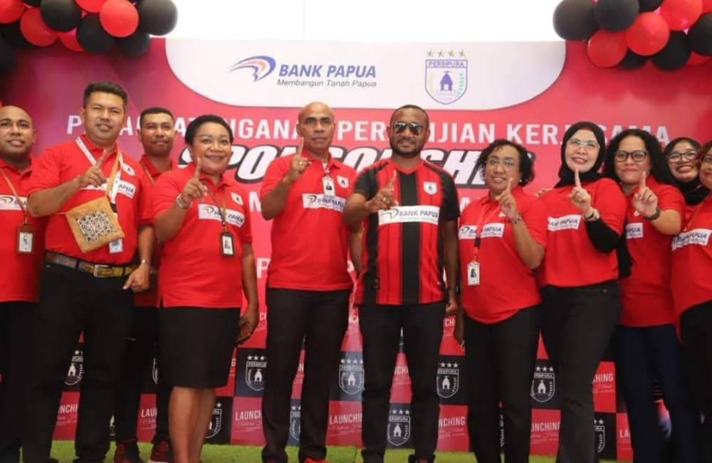 Ilustrasi berita Papua: Masa Tugas Sebagai Manajer Berakhir, Manajemen Persipura Jayapura Apresiasi Kinerja Yan Mandenas