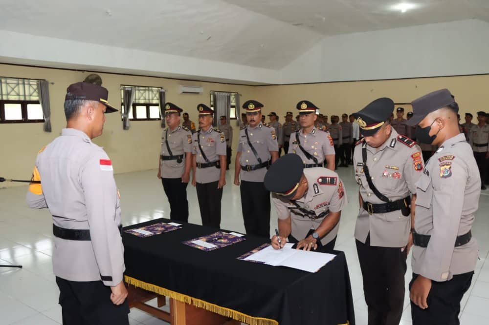 Ilustrasi berita Papua: Tiga Pejabat Utama Polres Keerom Diganti, Pejabat Baru Diminta Segera Menyesuaikan Diri