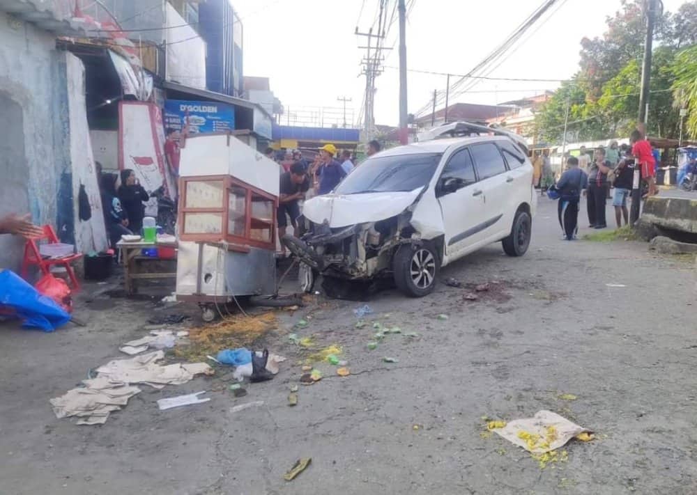 Ilustrasi berita JAYAPURA: Bukan Warna Hitam, Kali ini Pengemudi Avanza Putih yang Bikin Resah, 2 SPM dan 1 Gerobak Pedagang Jadi Sasaran