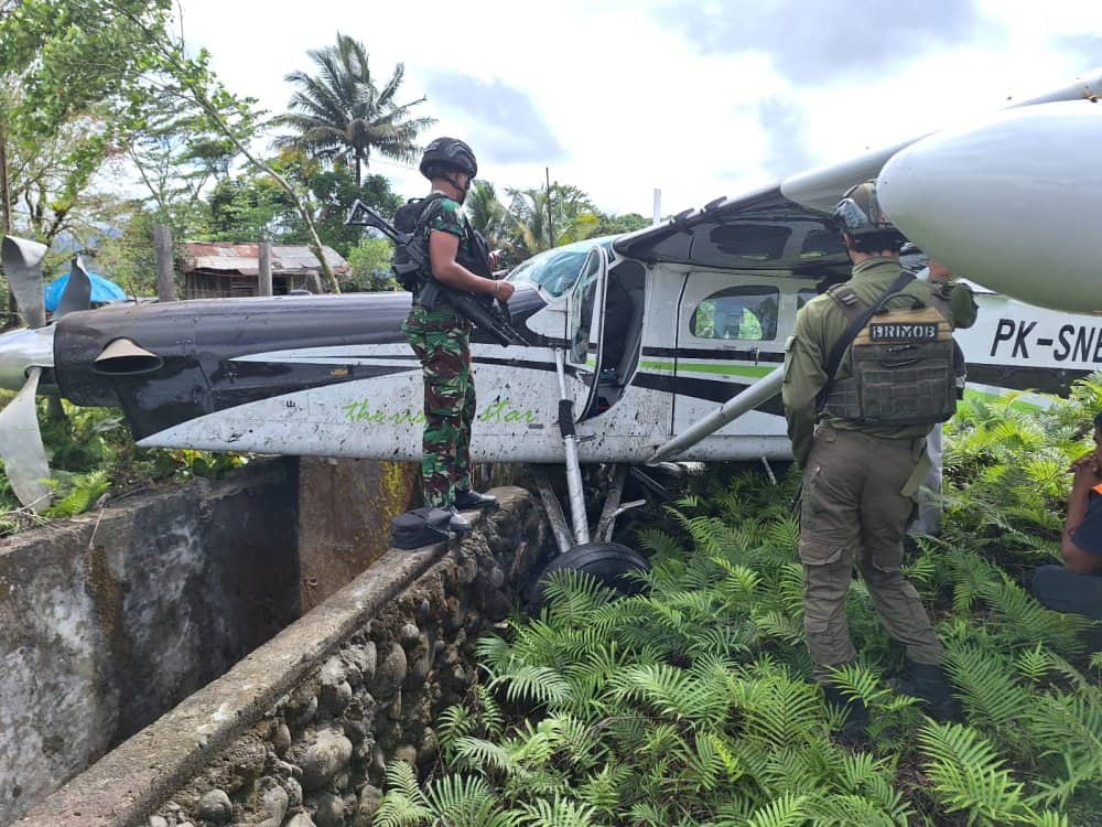 Ilustrasi berita Papua: Pesawat Smart Cakrawala Aviation Tergelincir di Bandara Kenyam Nduga, Kabid Humas : Tidak Ada Korban Jiwa