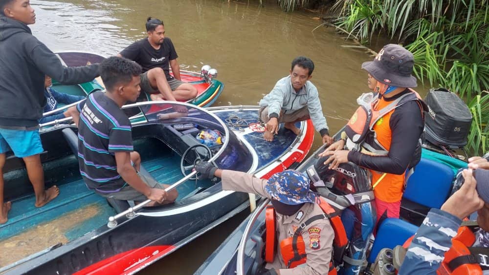 Ilustrasi berita Papua: Hendak Pindahkan Tepung, Satu Orang Terjatuh dari Speed Boat di Kali Siret Asmat