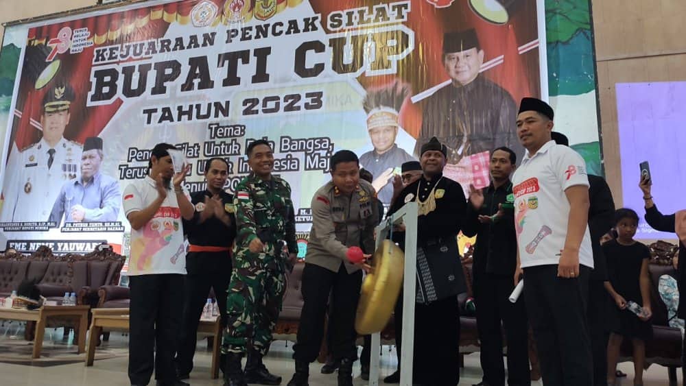Ilustrasi berita Mimika: PSHT Cabang Timika Raih Juara Umum Kejuaraan Pencak Silat Bupati Cup 2023