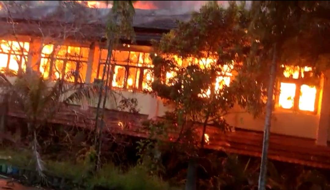 Ilustrasi berita JAYAPURA: Hanya 8 Jam, Enam Kantor Dinas Pemerintahan di Lingkup Pemkab Jayapura Ludes Terbakar
