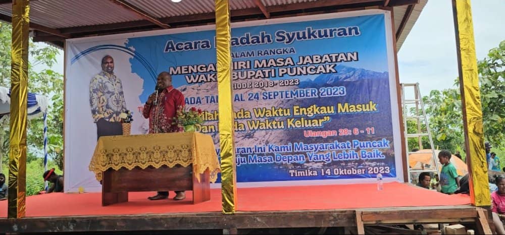 Pelinus Balinal saat memberikan sambutan dalam acara doa bersama di kediamannya