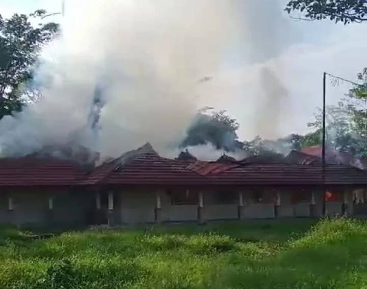 Ilustrasi berita Mimika: Flashnews : Sentra Pendidikan Mimika Terbakar