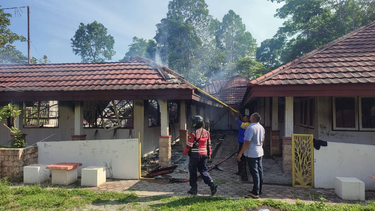 Ilustrasi berita Mimika: Diduga Konsleting Listrik, Asrama SD Sentra Pendidikan Timika Terbakar