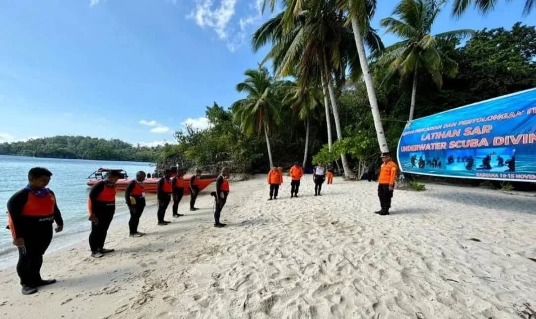 Ilustrasi berita Mimika: Tingkatkan Kemampuan Personil,SAR Timika Gelar Latihan Under Water Scuba Diving