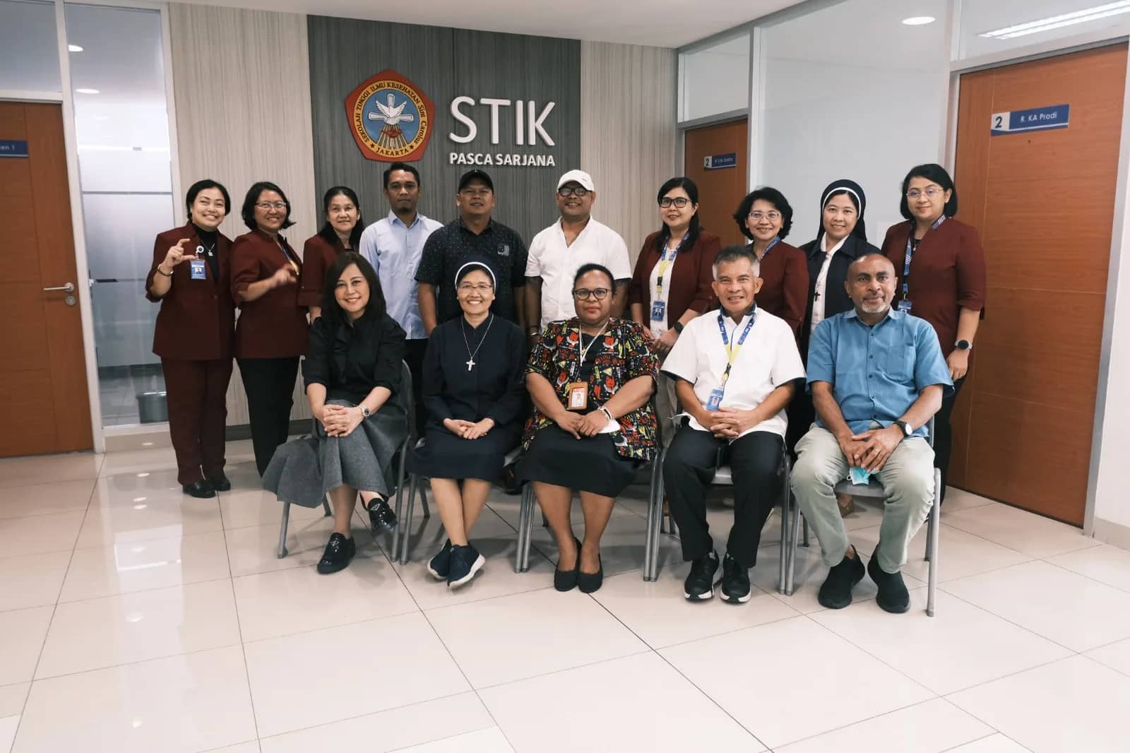 Ilustrasi berita Mimika: YPMAK Monitoring 16 Peserta Beasiswa di STIK Sint Carolus Jakarta