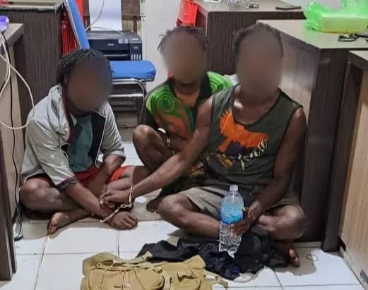 Ilustrasi berita JAYAPURA: Bawa Ganja Dalam Karung, Tiga Warga PNG Diamankan Polisi di Hamadi