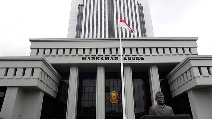 Ilustrasi berita Mimika: Kasus Korupsi Gereja Kingmi Mile 32 Masuk Babak Baru, Kasasi Bupati Mimika Eltinus Omaleng Resmi Terdaftar di MA