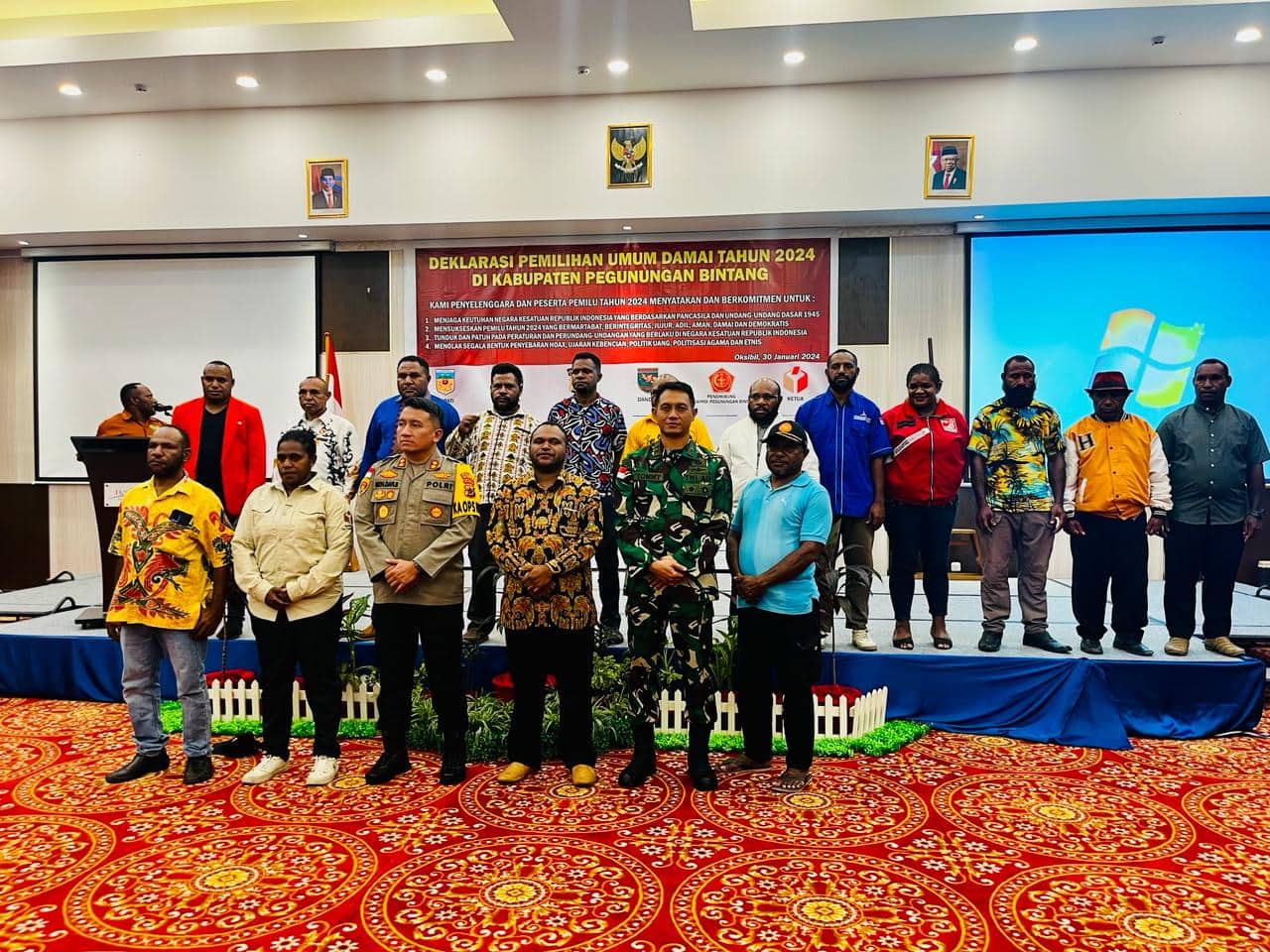 Ilustrasi berita Papua: Pemkab Pegunungan Bintang Bersama KPU, Aparat Keamanan dan Partai Poltik Gelar Deklarasi Pemilu Damai