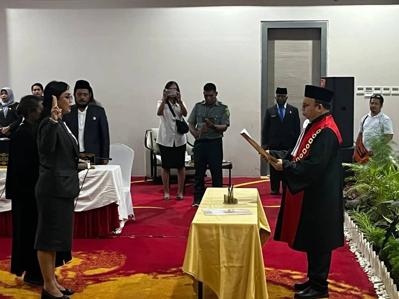 Ilustrasi berita JAYAPURA: Cintiya Ruliani Talanta Resmi Jabat Ketua DPRD Kabupaten Jayapura